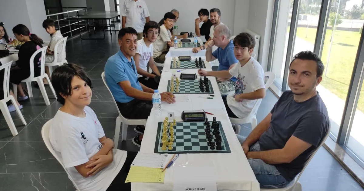 亚洛瓦运动员参加穆拉国际象棋锦标赛